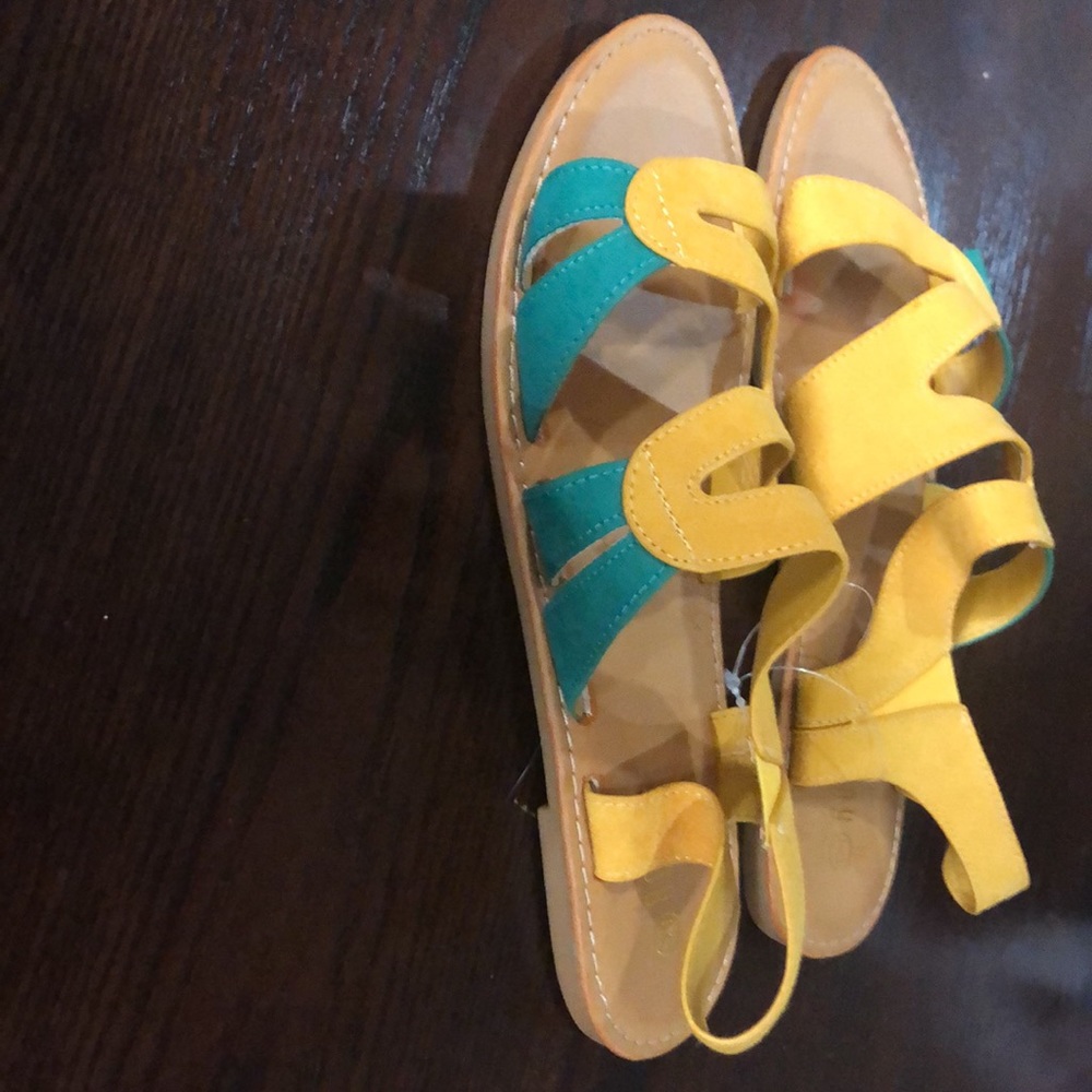 Sandals - Picture 2 of 5